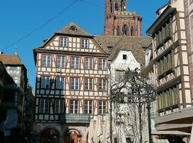 A La Tour Des Rohan Strazburg