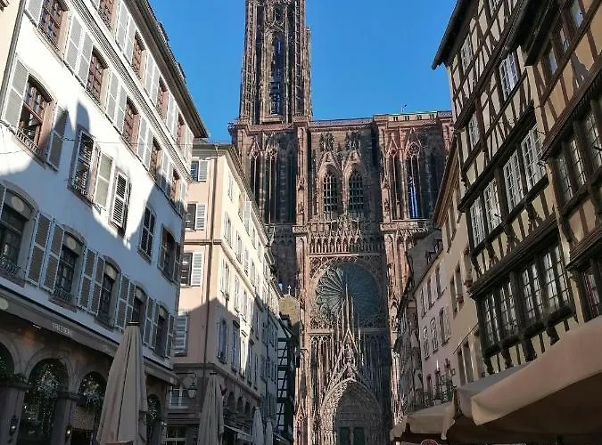 A La Tour Des Rohan Daire Strazburg