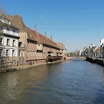 A La Tour Des Rohan 아파트