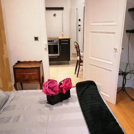 A La Tour Des Rohan Strazburg