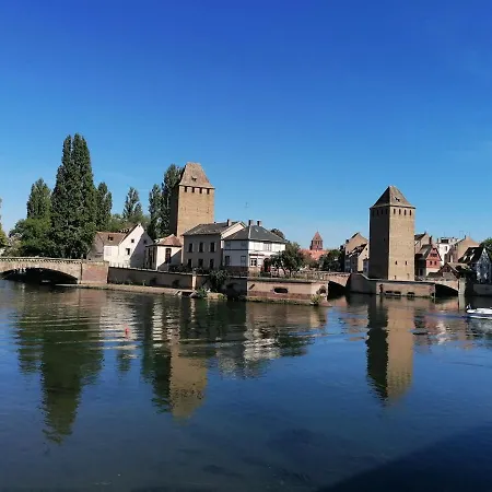 A La Tour Des Rohan *